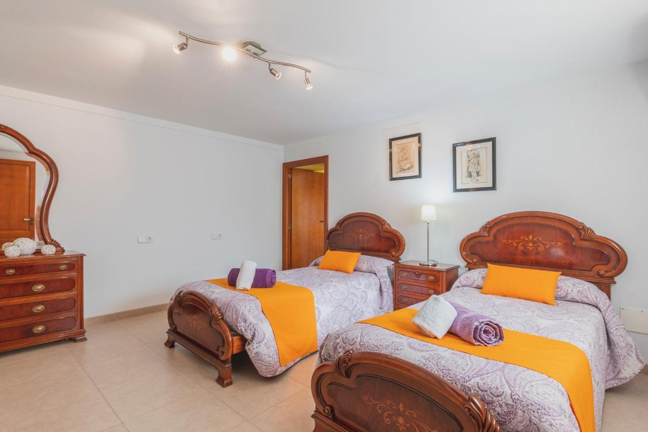 Villa Es Puig Buger Bagian luar foto