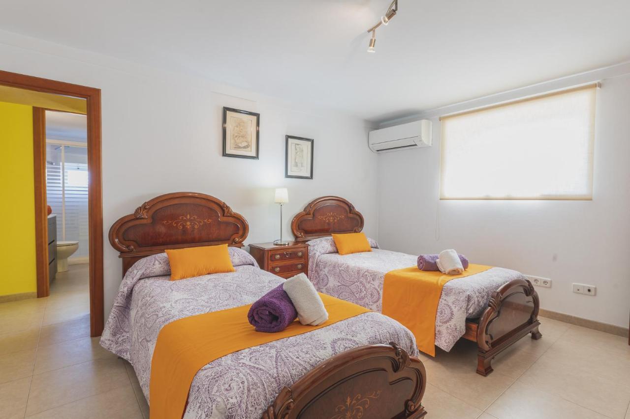 Villa Es Puig Buger Bagian luar foto